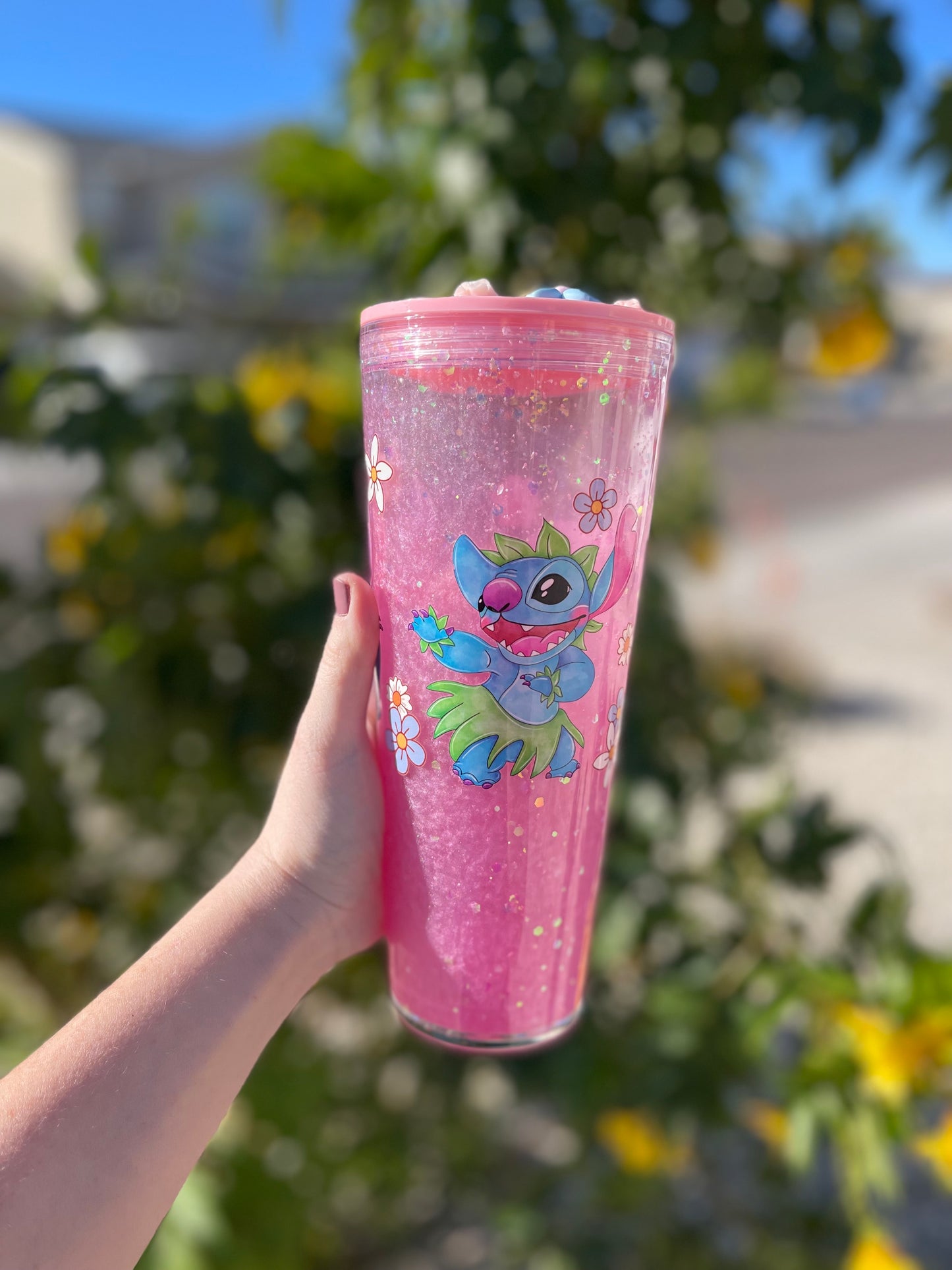 Blue Alien 24 oz snow globe tumbler - plastic