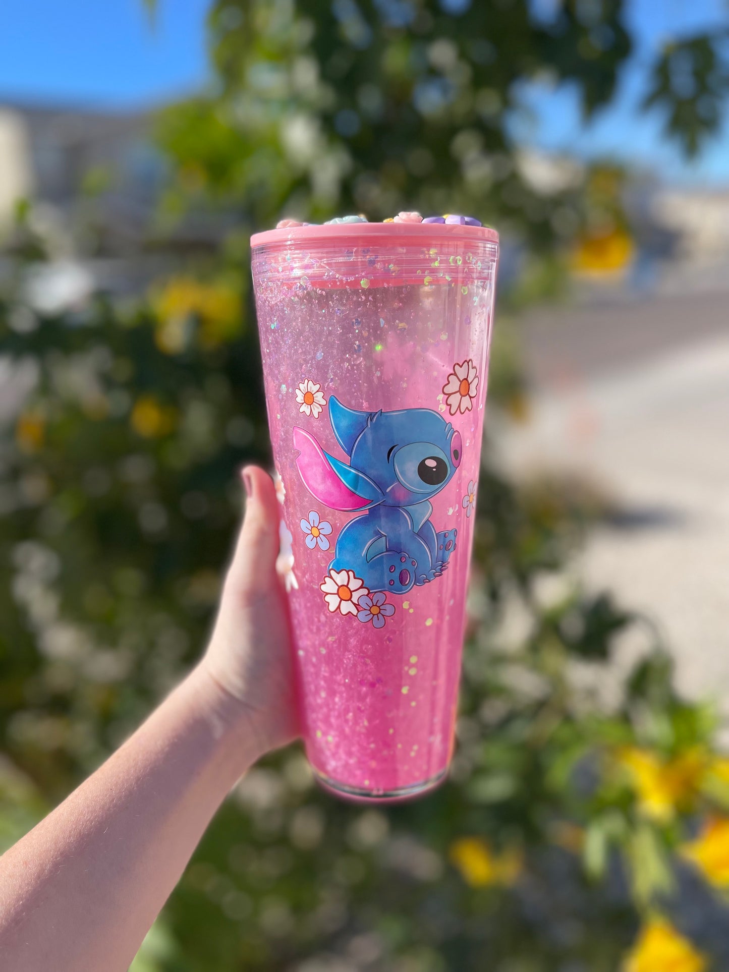 Blue Alien 24 oz snow globe tumbler - plastic